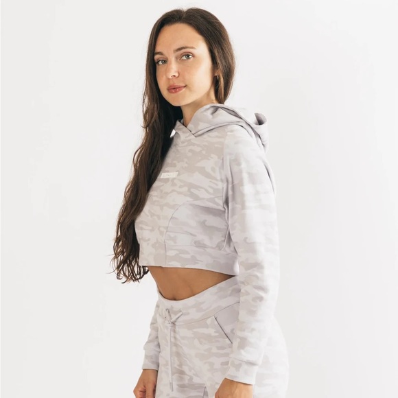 Alphalete Identity Pro Crop Hoodie - Silver Camo - Medium - Picture 4 of 9